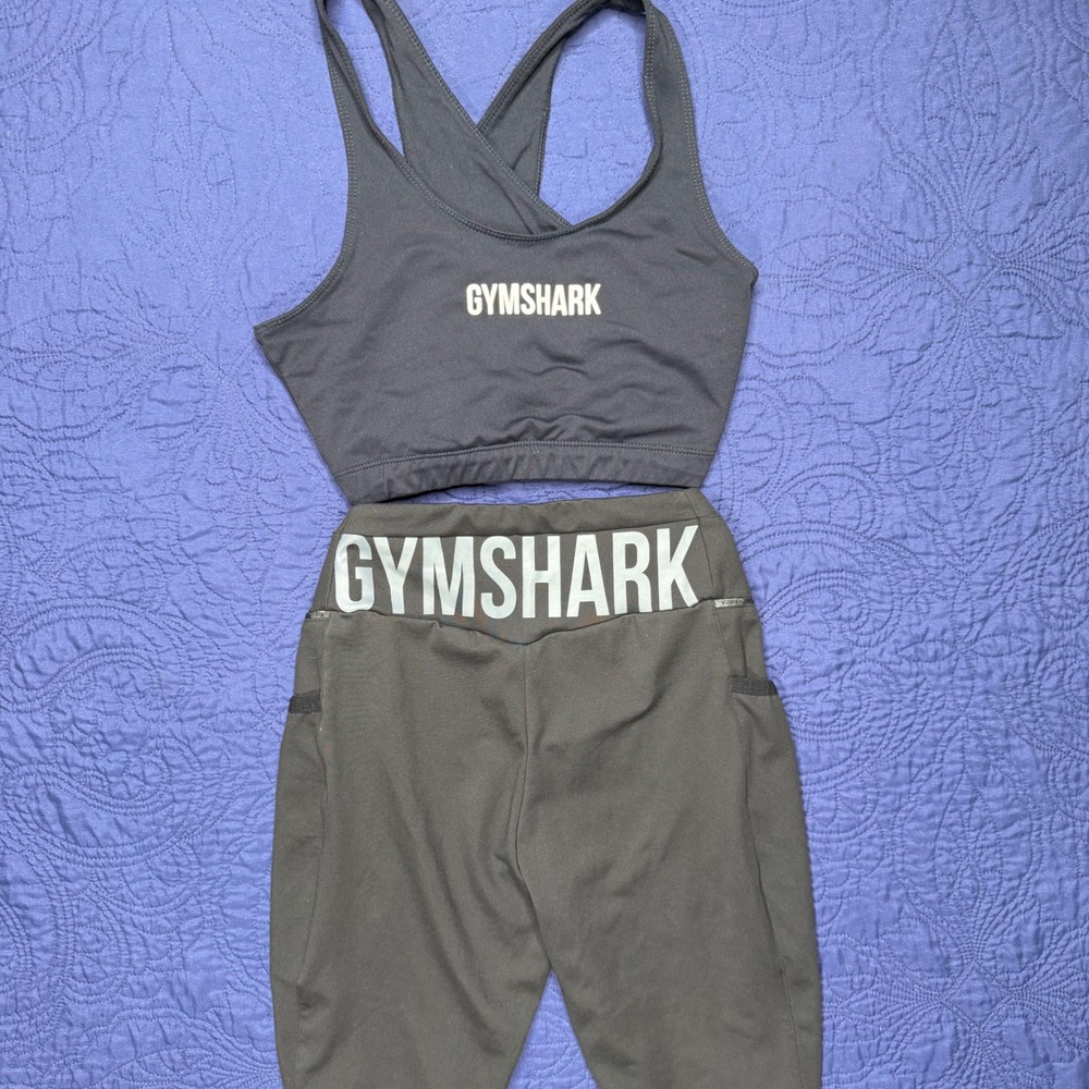 Gymshark Womens XS Activewear Set Blue Sports Bra and Black Leggings Logo Pocket